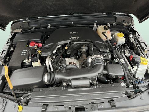 Used 2020 Jeep Wrangler Unlimited Sport image 15