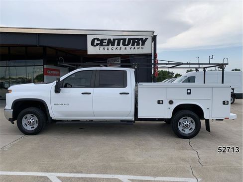 Used 2024 Chevrolet Silverado 2500 W/T w/ WT Convenience Package RWD image 4