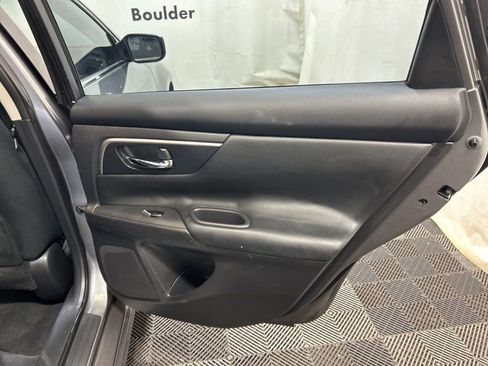 Used 2015 Nissan Altima 2.5 SV image 14