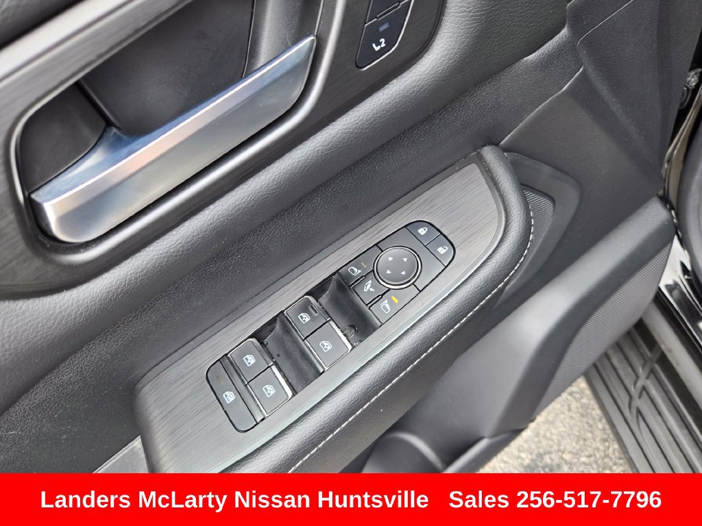 Used 2025 Nissan Armada PRO-4X w/ Pro-4X Premium Package AWD/4WD image 25