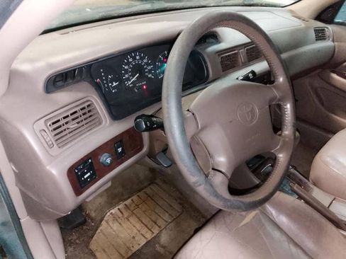 Used 2000 Toyota Camry LE FWD image 35