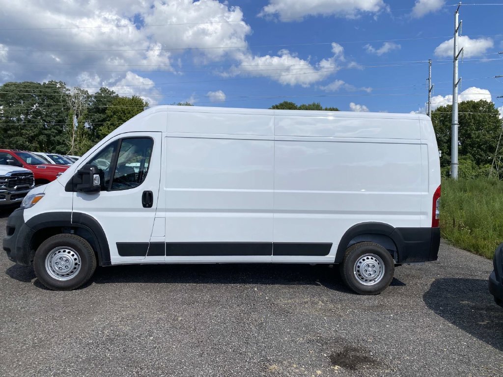 New 2026 RAM ProMaster 2500 w/ Convenience Group FWD image 3