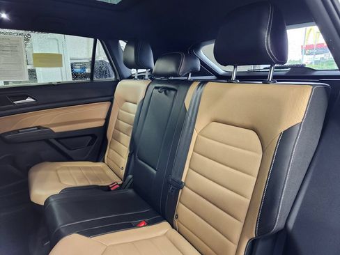 Certified 2023 Volkswagen Atlas Cross Sport SEL Premium R-Line AWD/4WD image 12