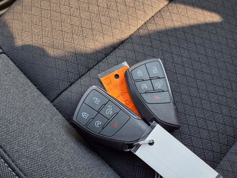 New 2026 GMC Sierra 1500 Elevation image 12