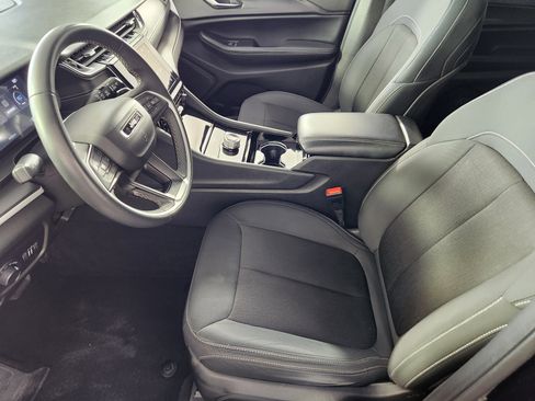 Used 2023 Jeep Grand Cherokee L Laredo AWD/4WD image 12