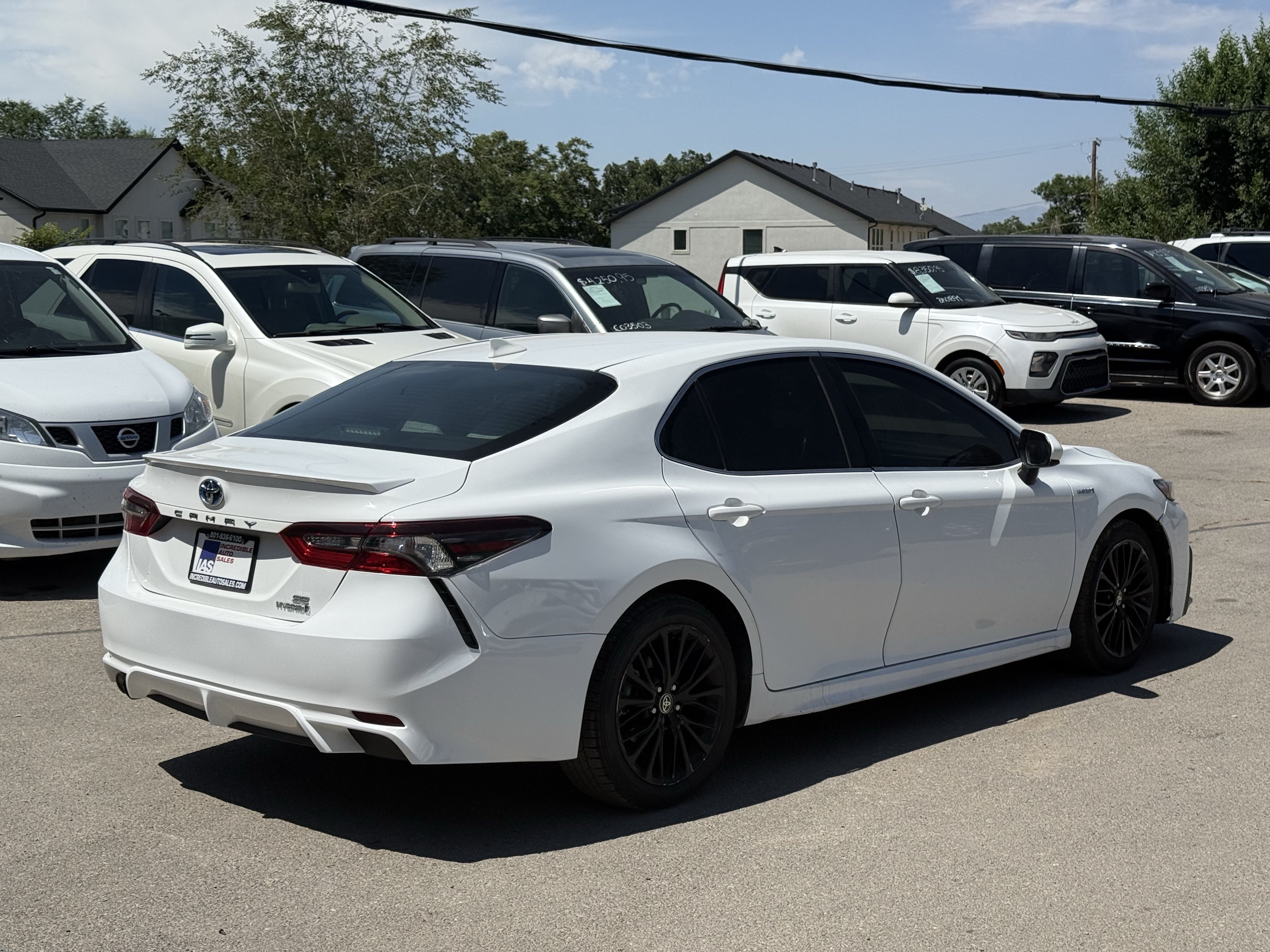 Used 2021 Toyota Camry SE FWD image 4
