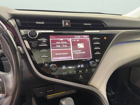 Used 2020 Toyota Camry XSE FWD image 20