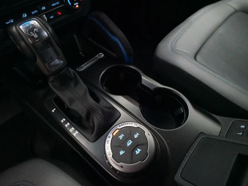 Used 2022 Ford Bronco Black Diamond AWD/4WD image 16