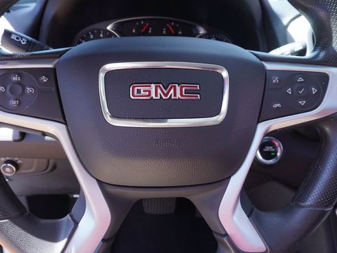 Certified 2022 GMC Terrain SLE w/ Driver Convenience Package image 17