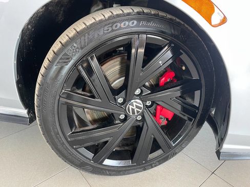 Used 2023 Volkswagen GTI SE image 9