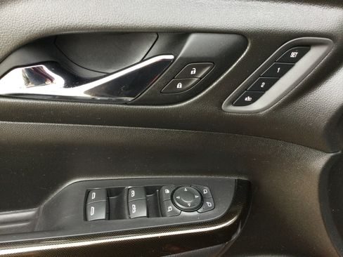 Used 2021 GMC Acadia AT4 w/ Technology Package image 12