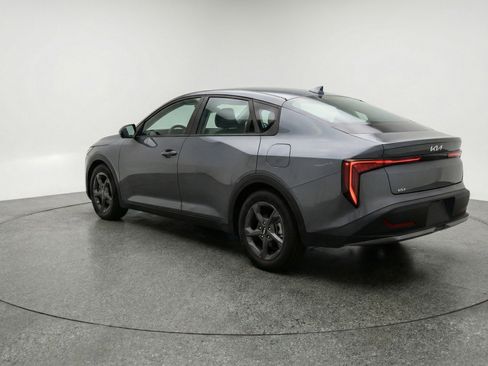 Used 2025 Kia K4 LXS image 6