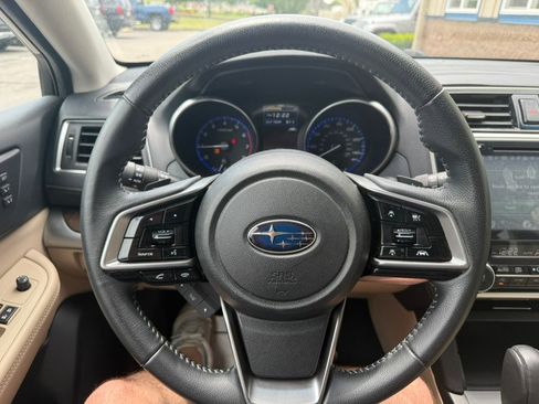 Used 2018 Subaru Outback 2.5i Limited AWD/4WD image 13