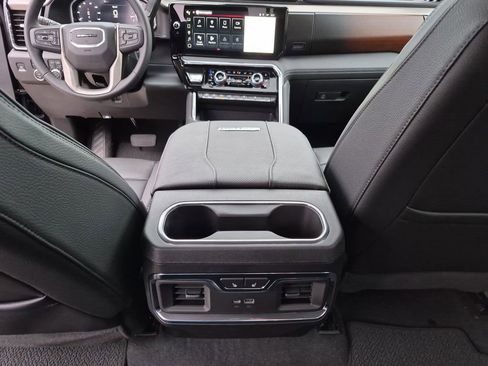 New 2026 GMC Sierra 2500 Denali w/ Denali Reserve Package AWD/4WD image 37