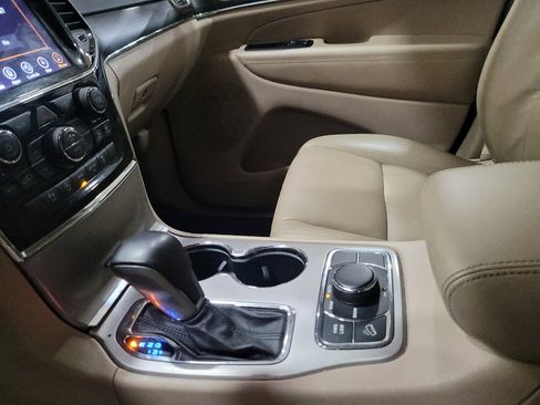 Used 2019 Jeep Grand Cherokee Limited w/ Trailer Tow Group IV AWD/4WD image 26