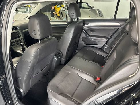 Used 2015 Volkswagen Golf SE FWD image 6