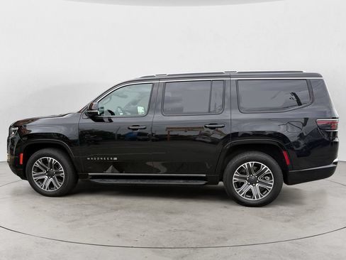 Used 2024 Jeep Wagoneer Series II w/ Flexible Seating Group AWD/4WD image 6