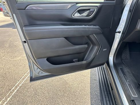 Used 2023 GMC Yukon AT4 w/ AT4 Premium Package AWD/4WD image 10