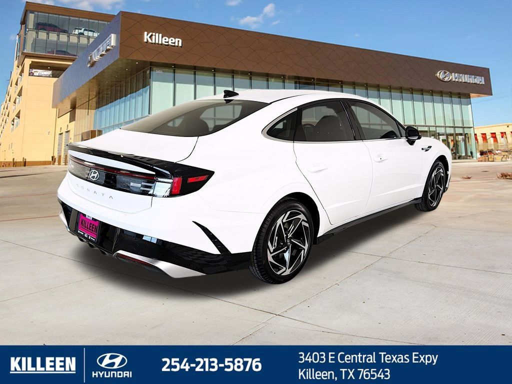 Used 2026 Hyundai Sonata SEL FWD image 9