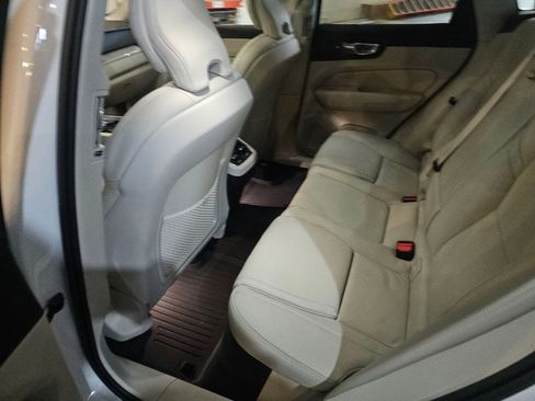 Certified 2023 Volvo XC60 B5 Ultimate AWD/4WD image 13
