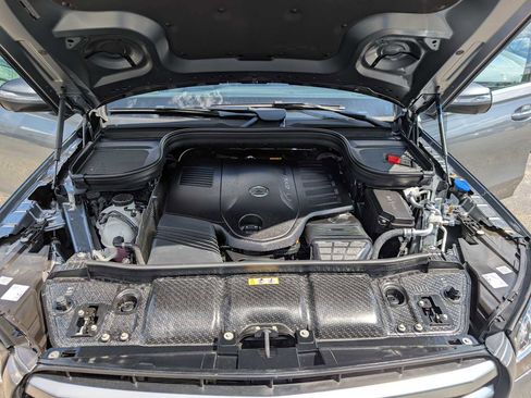 New 2026 Mercedes-Benz GLS 450 4MATIC image 11