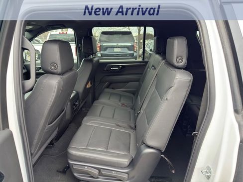 Certified 2025 Chevrolet Suburban LT image 8