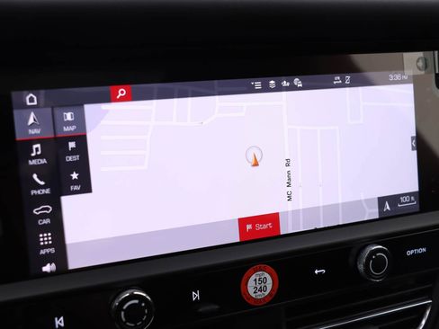 Used 2024 Porsche Macan image 24