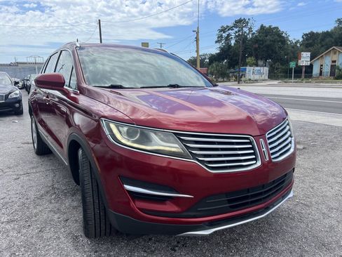 Used 2017 Lincoln MKC Premiere FWD image 3