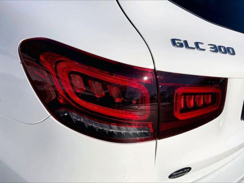 Certified 2022 Mercedes-Benz GLC 300 4MATIC image 29