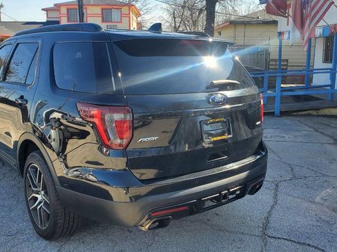 Used 2017 Ford Explorer Sport image 5