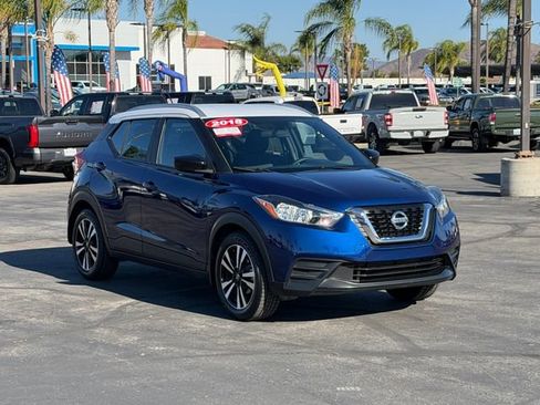 Used 2018 Nissan Kicks SV FWD image 3