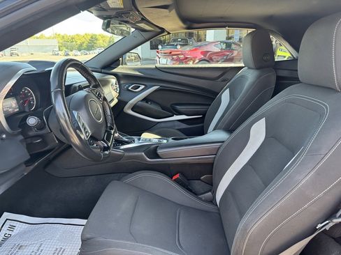 Used 2023 Chevrolet Camaro LT image 18