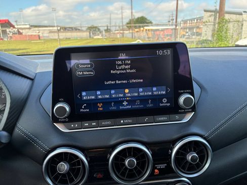 Used 2024 Nissan Sentra SV FWD image 16