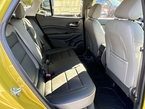 New 2025 Chevrolet Trax ACTIV w/ Driver Confidence Package image 27