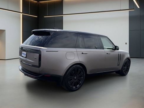 Used 2023 Land Rover Range Rover Long Wheelbase SE AWD/4WD image 6