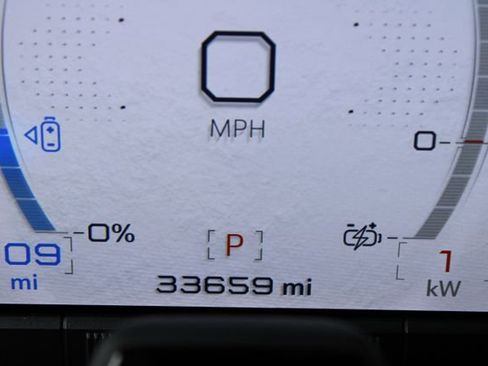 Used 2024 GMC Hummer EV 3X w/ LPO, Illumination Package image 29