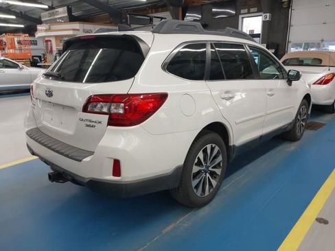 Used 2016 Subaru Outback 3.6R Limited AWD/4WD image 2