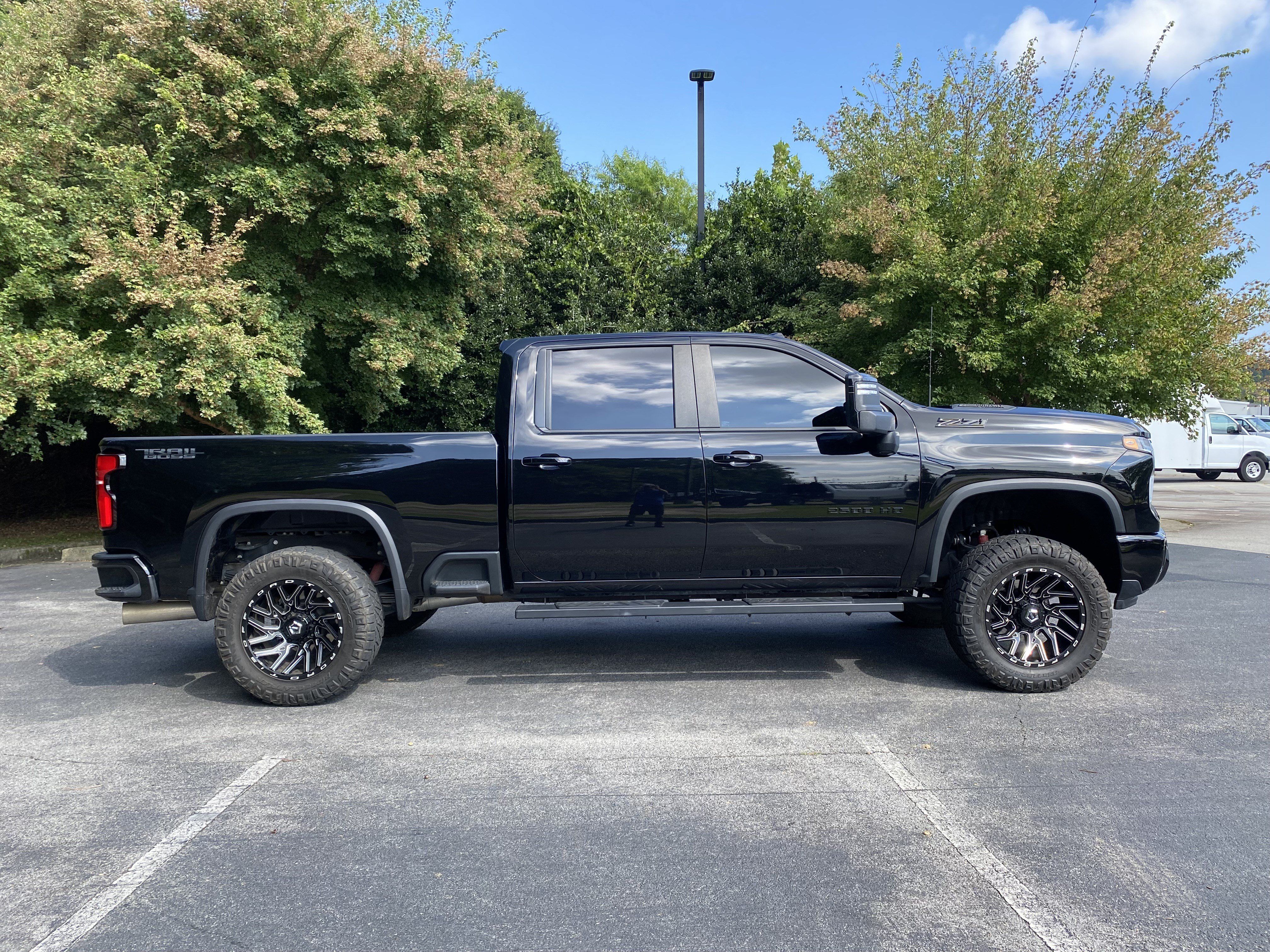 Used 2025 Chevrolet Silverado 2500 LT w/ Trail Boss Package AWD/4WD image 10