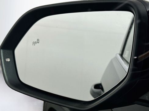 Used 2025 Volkswagen Atlas SE FWD image 16