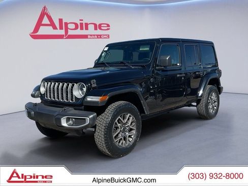 Used 2025 Jeep Wrangler Unlimited Sahara AWD/4WD image 1