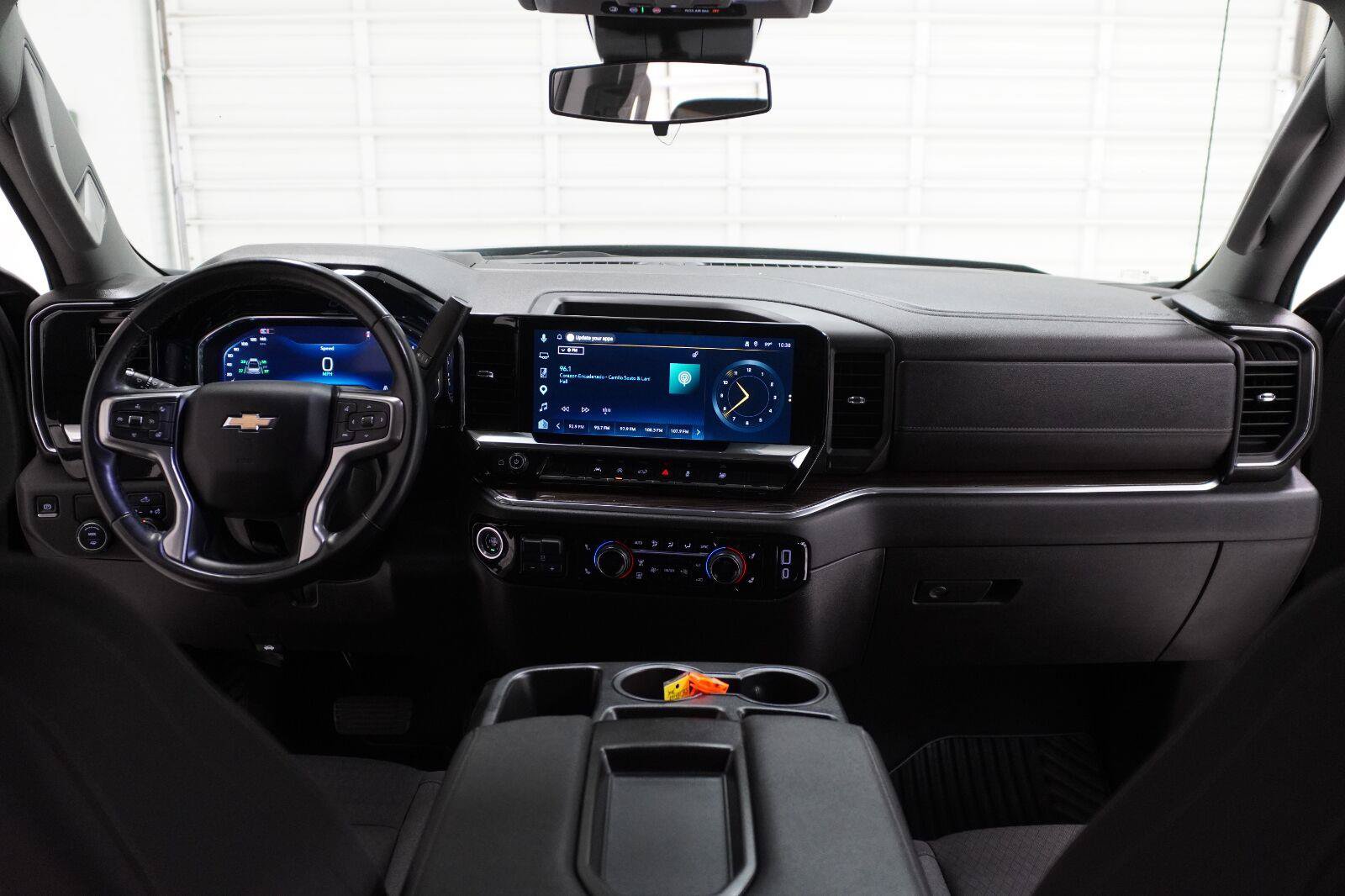 Used 2025 Chevrolet Silverado 1500 LT RWD image 25