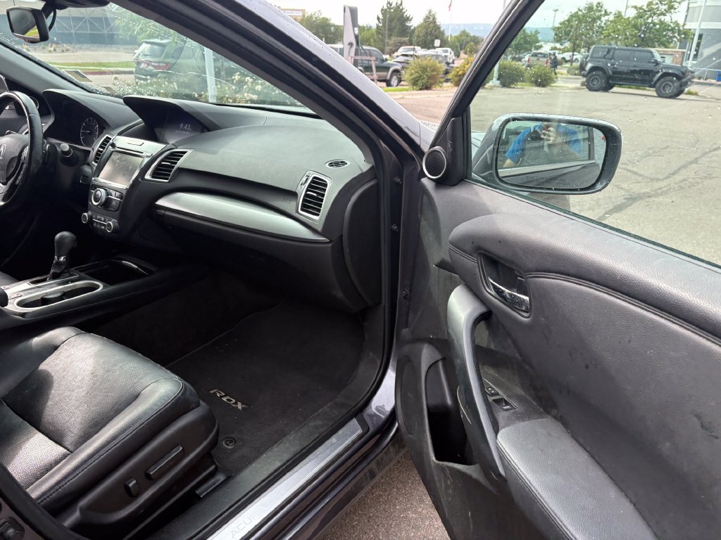 Used 2017 Acura RDX w/ Tech & AcuraWatch Plus Pack AWD/4WD image 30