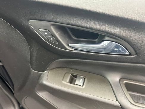 Used 2024 Chevrolet Equinox LT AWD/4WD image 25