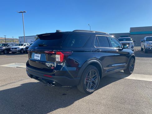 New 2026 Ford Explorer ST image 23