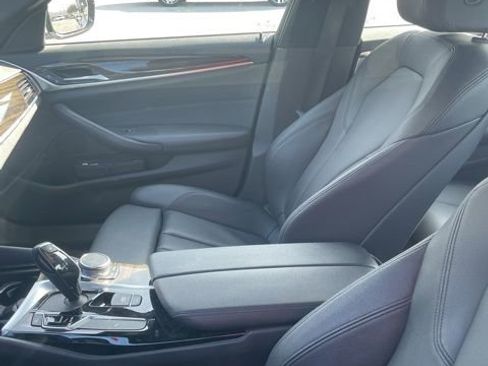 Used 2019 BMW 530i image 9