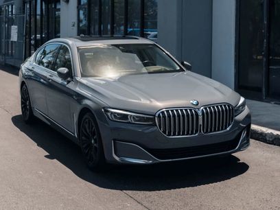Used 2022 BMW 740i xDrive w/ Premium Package