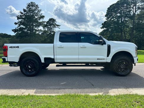 Used 2024 Ford F250 XLT w/ Black Appearance Package AWD/4WD image 4
