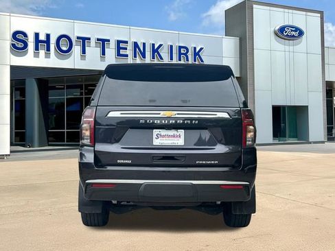 Used 2024 Chevrolet Suburban Premier w/ Advanced Technology Package image 7