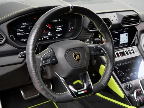 Used 2022 Lamborghini Urus image 14