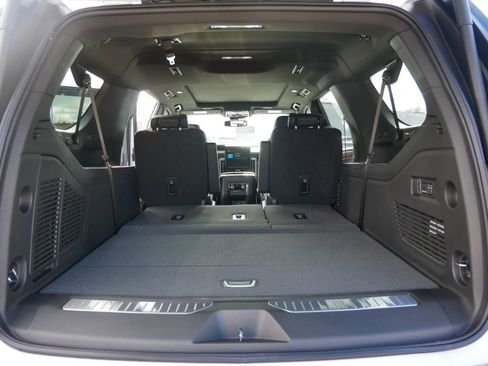 New 2026 GMC Yukon XL Denali w/ Sun & Power Step Package AWD/4WD image 6